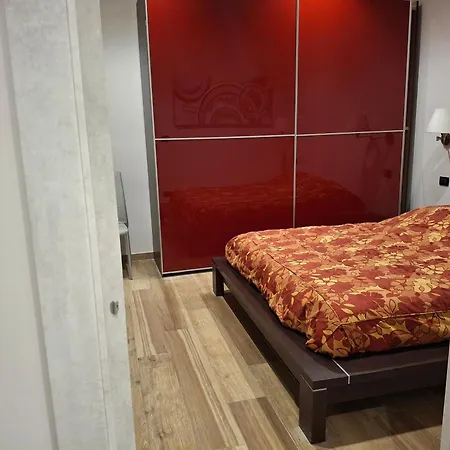 Casa Elsa, Centralissima Comoda Stazione Porta Nuova Apartamento *
